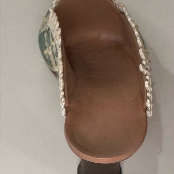 Just The Right Shoe vintage miniature shoe. “touch of lace” - Picture 4 of 12